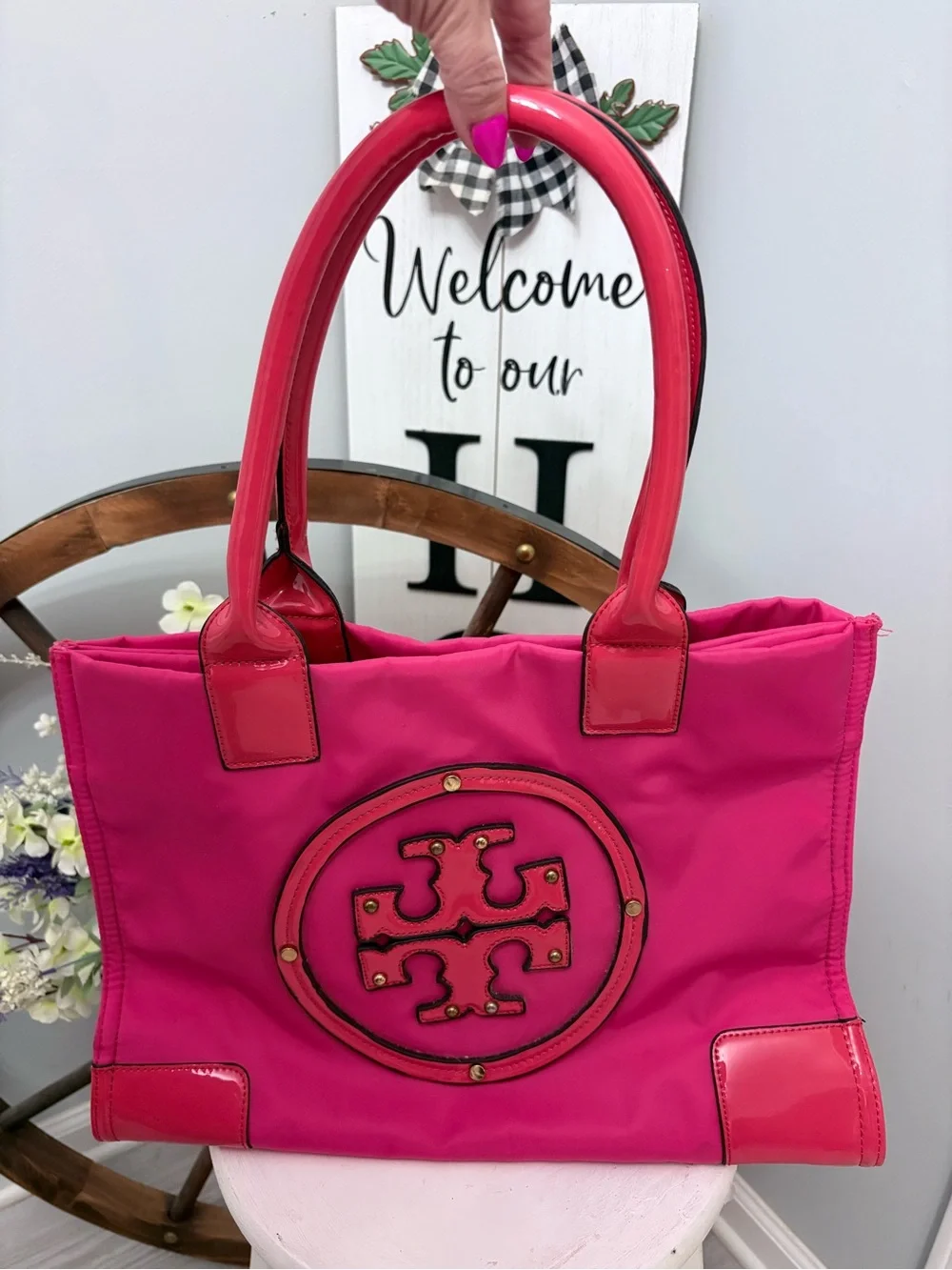 Tory Burch Pink Ella Tote Bag with Orangish color accents and Logo Medallion 🩷🧡